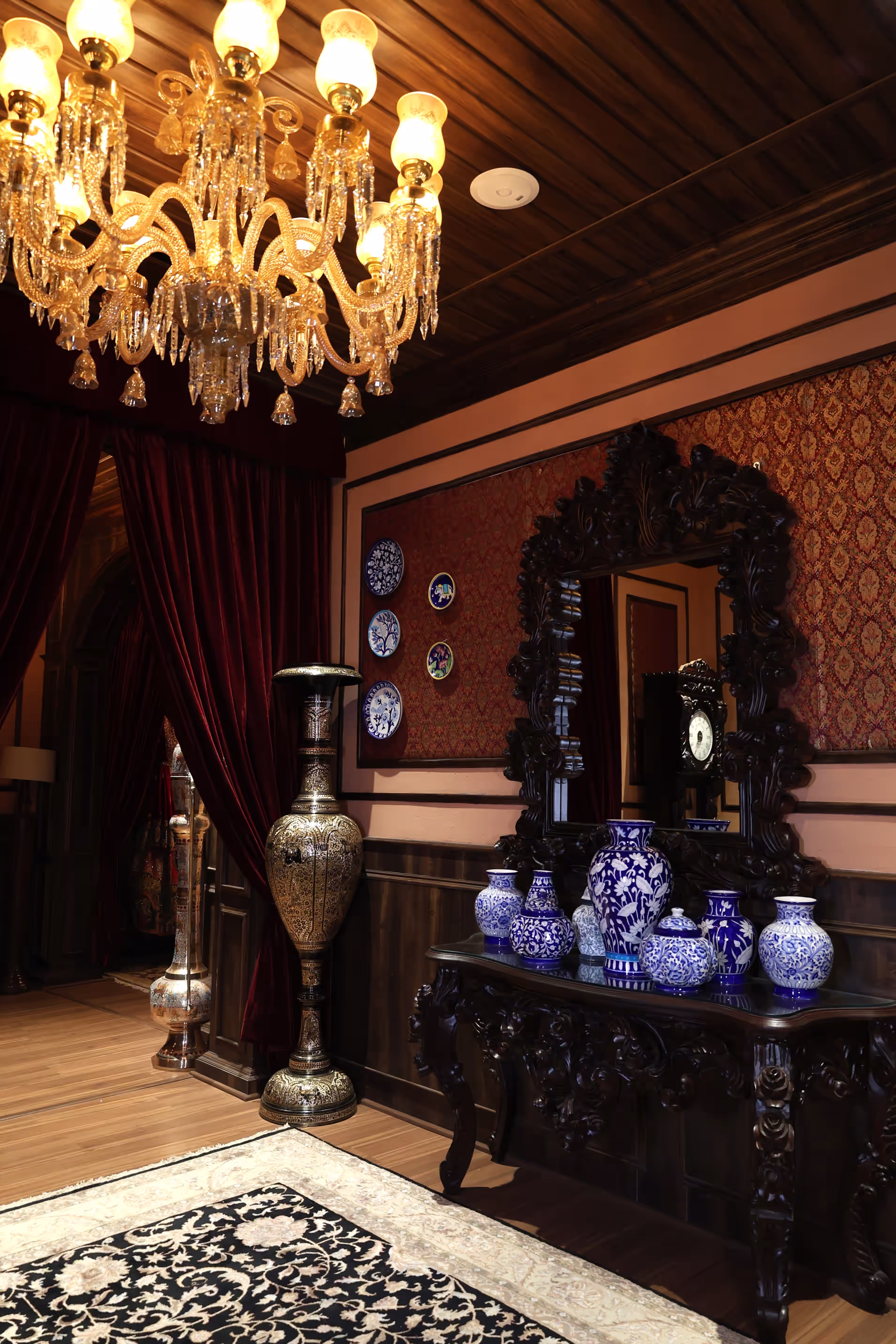 Luxury Retail Store Mobile